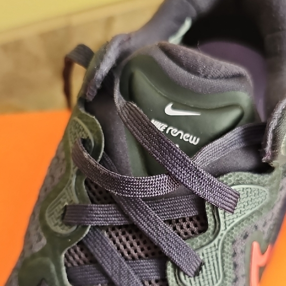 Womens Nike Renew Run 2 BlackRunning Shoes - Picture 3 of 7